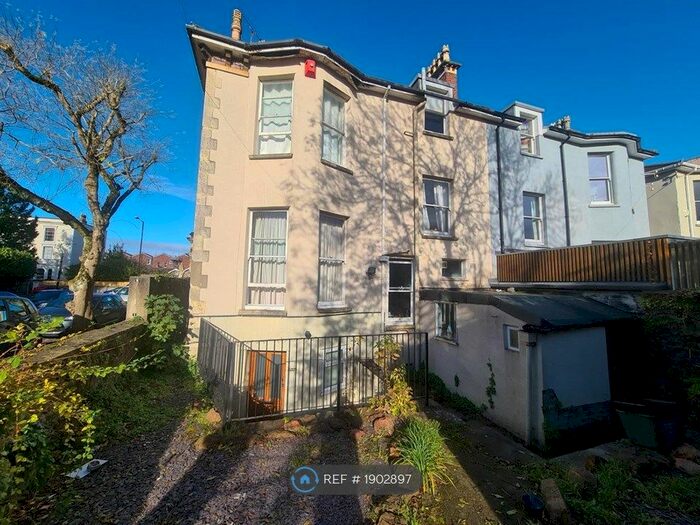3 Bedroom Flat To Rent In Alma Road, Clifton, Bristol, BS8