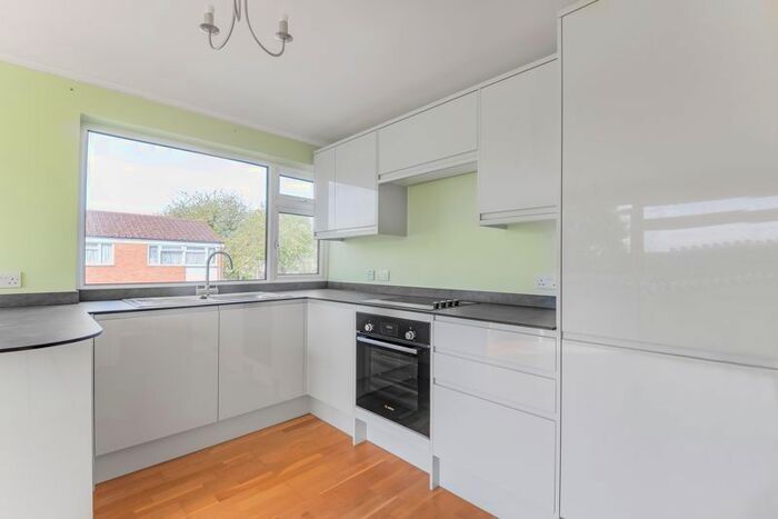 2 Bedroom Flat To Rent In Peregrine Road, Sunbury-On-Thames, TW16