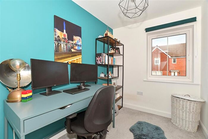 3 Bedroom End Of Terrace House For Sale In Clementina Crescent, Haywards Heath, West Sussex, RH16