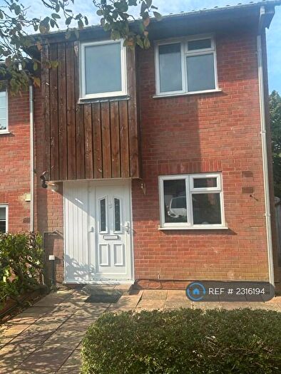 3 Bedroom End Of Terrace House To Rent In Greenham Wood, Bracknell, RG12