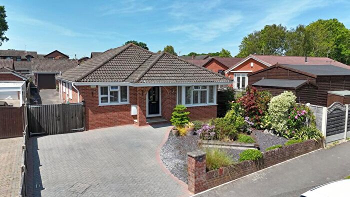 3 Bedroom Detached Bungalow For Sale In Keswick Way, Verwood, BH31