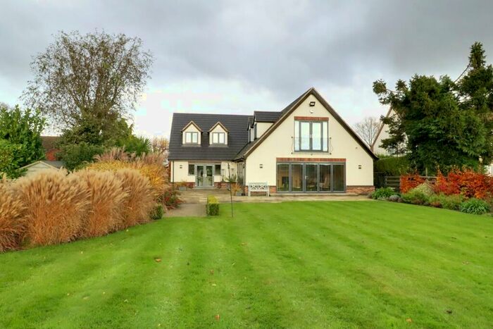 4 Bedroom Detached House For Sale In Akeferry Road, Graizelound, Haxey, DN9