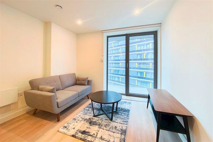 Apartment To Rent In Laurence Place, New Kings Head Yard, M3