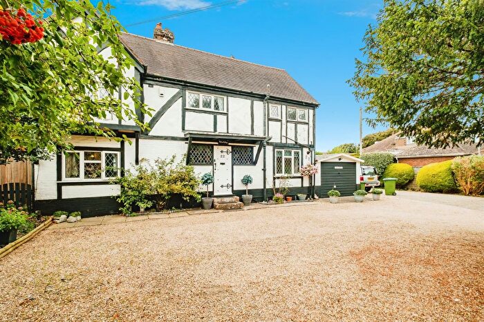 4 Bedroom Cottage For Sale In Sea Lane, Ferring, Worthing, BN12