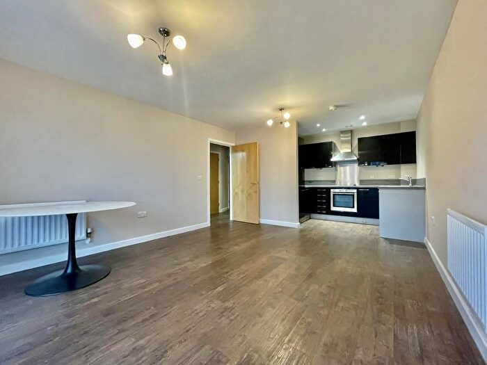 1 Bedroom Flat To Rent In Carmichael Avenue, Greenhithe, DA9
