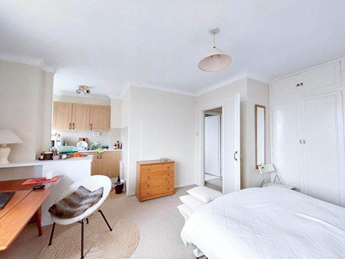 Studio To Rent In Bristol House, Lower Sloane Street, London, SW1W