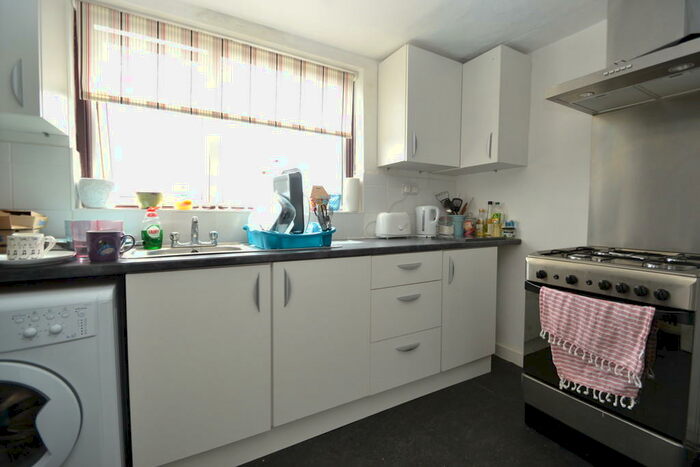 2 Bedroom Apartment To Rent In Tolworth, KT5