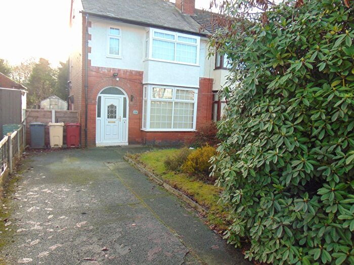 3 Bedroom Semi-Detached House To Rent In Bromwich Street, Bolton, BL2