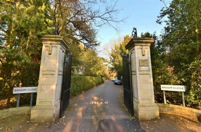 2 Bedroom Flat To Rent In Broom Close, Teddington, TW11