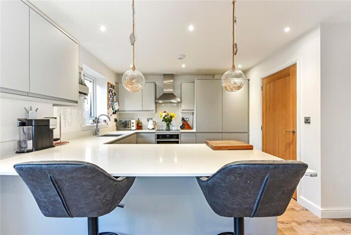 3 Bedroom Detached House For Sale In Lovedean Lane, Lovedean, Hampshire, PO8