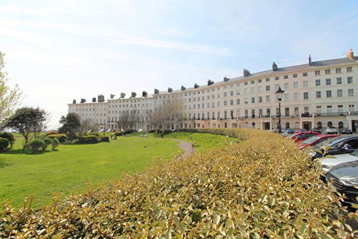 1 Bedroom Flat To Rent In Adelaide Crescent, Hove, BN3