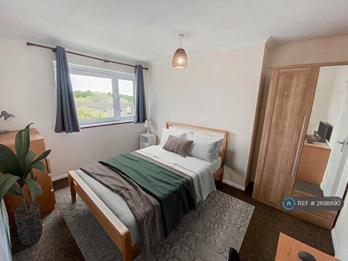 3 Bedroom Flat To Rent In Woodcock Close, Colchester, CO4