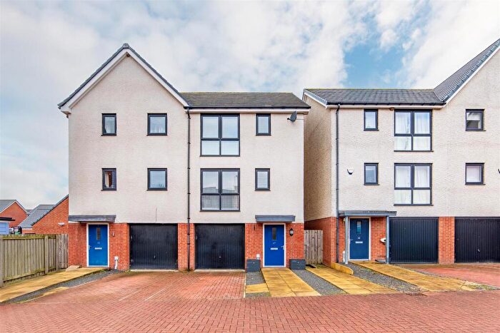 3 Bedroom Town House To Rent In Wagonway Drive, Newcastle Upon Tyne, NE13