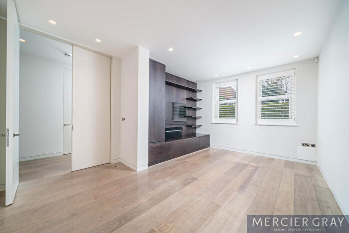 3 Bedroom Flat To Rent In Fitzjohns Avenue, Hampstead, NW3