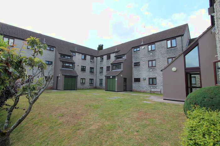 2 Bedroom Apartment To Rent In Midsomer Norton, Radstock, BA3