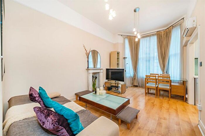 2 Bedroom Flat To Rent In Edith Grove, Chelsea, SW10
