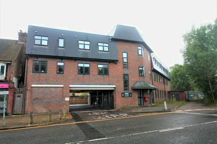 Studio To Rent In West Barnes Lane, New Malden, KT3