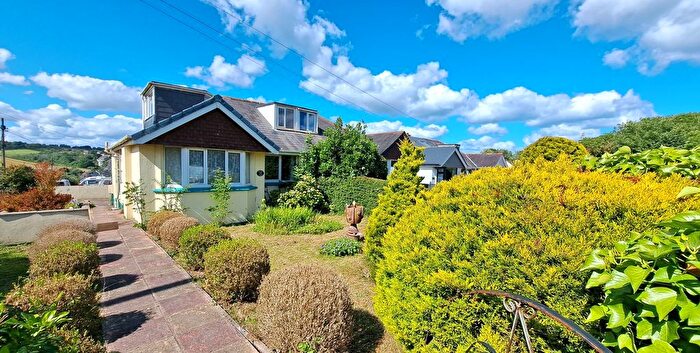 2 Bedroom Bungalow To Rent In Battersway Road, Paignton, TQ4