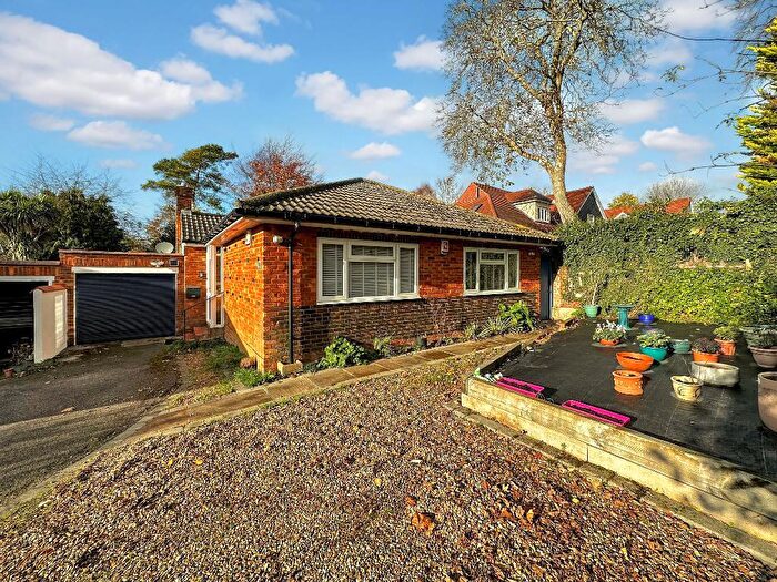 2 Bedroom Bungalow For Sale In Croham Mount, South Croydon, Surrey, CR2