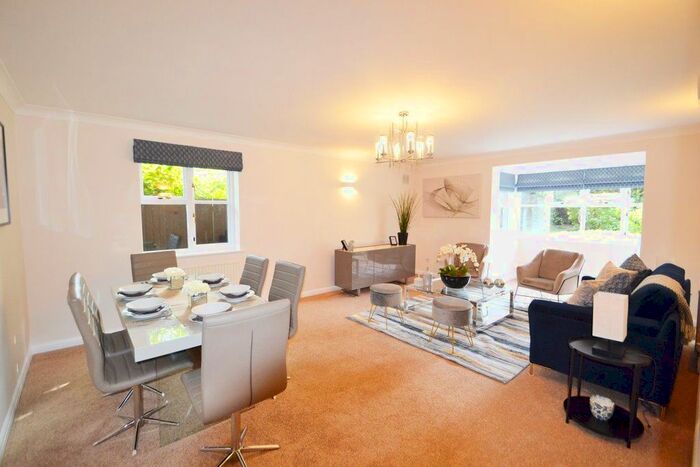 2 Bedroom Flat To Rent In Holders Hill Road, London, NW4