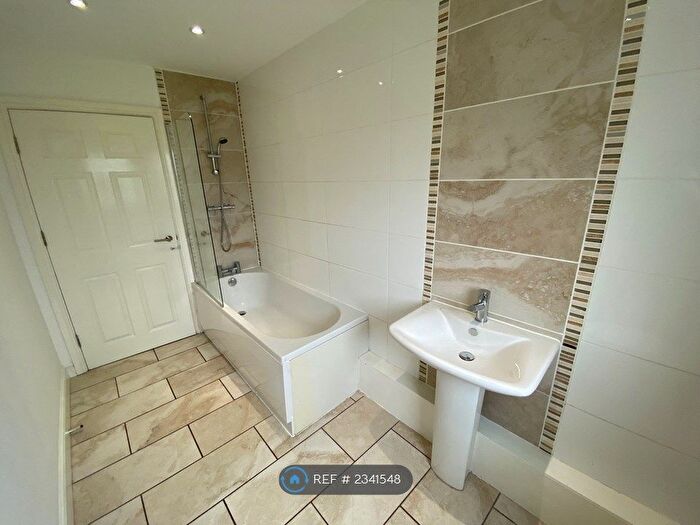 2 Bedroom Flat To Rent In Canklow Road, Rotherham, S60