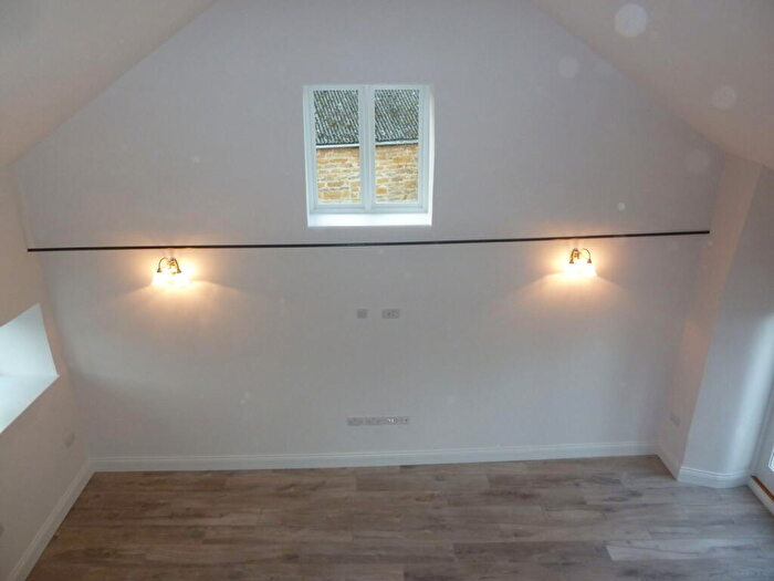 2 Bedroom Barn Conversion To Rent In Bulls Lane, Kings Sutton, Banbury, OX17
