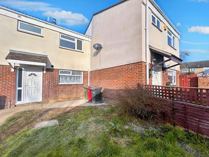 4 Bedroom Terraced House To Rent In Greystoke Road, Slough, SL2