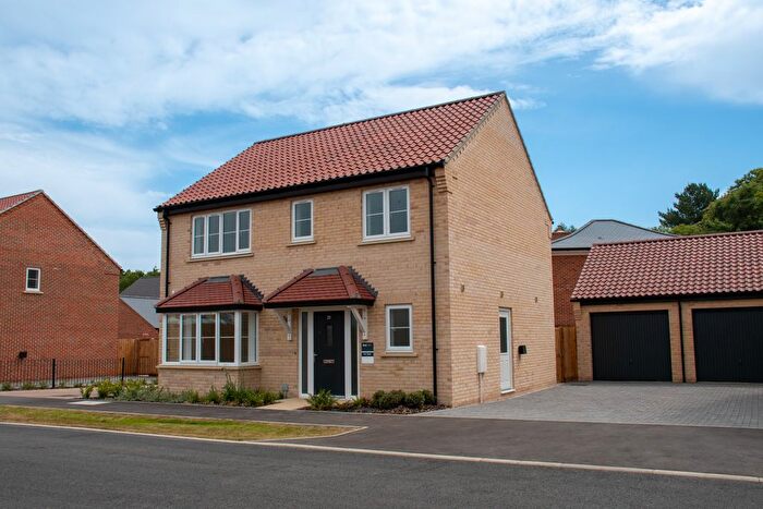 4 Bedroom Detached House For Sale In Dragonfly Way, Holt, NR25