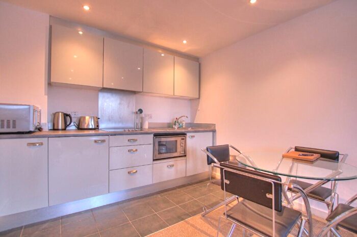 1 Bedroom Flat To Rent In Waterloo Square, City Centre, Newcastle Upon Tyne, NE1