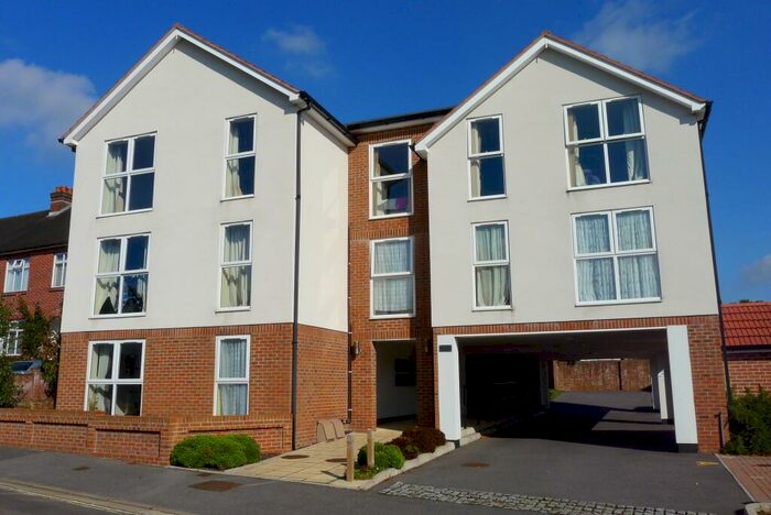 2 Bedroom Apartment To Rent In Old Turnpike Fareham Unfurnished, PO16