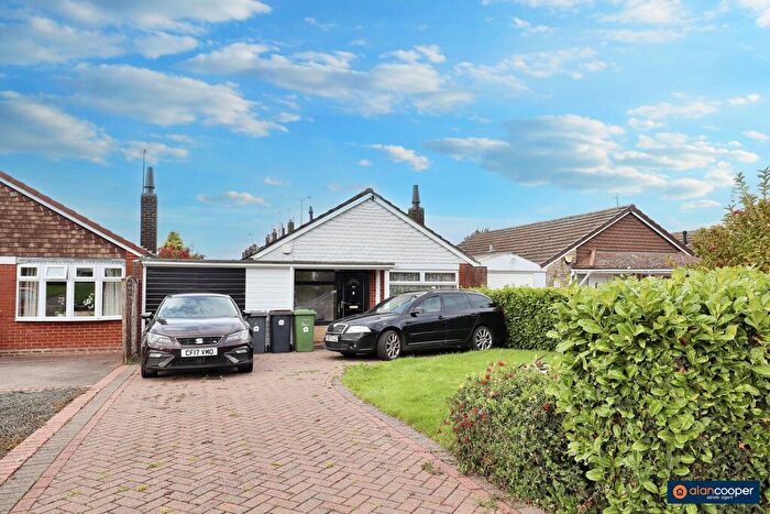 2 Bedroom Detached Bungalow For Sale In Golf Drive, Whitestone, Nuneaton, CV11