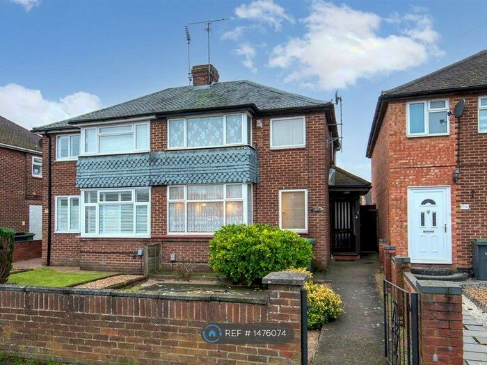 3 Bedroom Semi-Detached House To Rent In Luton, Luton, LU3