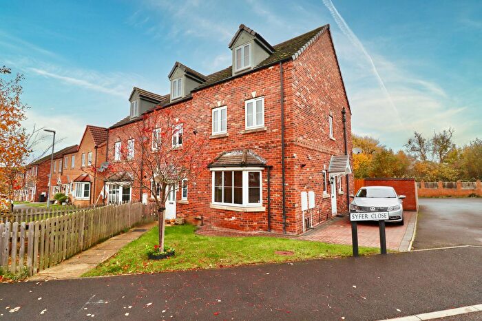 4 Bedroom Town House For Sale In Syfer Close, Caistor, LN7