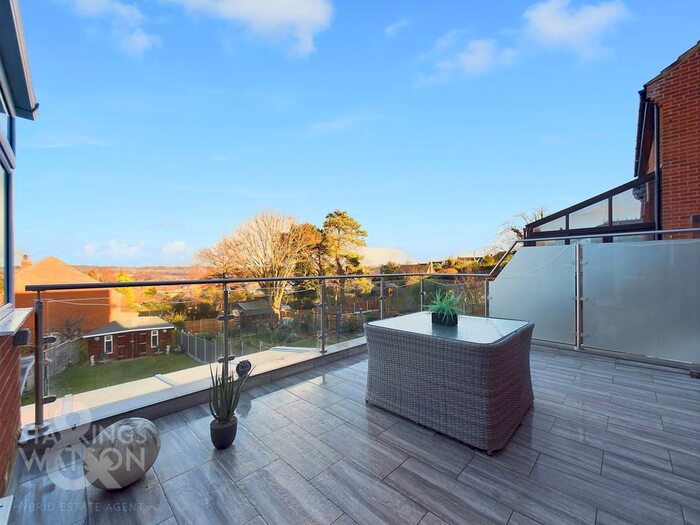 5 Bedroom Link Detached House For Sale In Gurney Road, New Costessey, Norwich, NR5