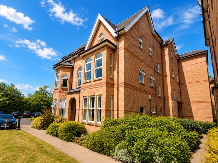 2 Bedroom Flat To Rent In Hart Road, Manchester, M14
