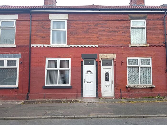 3 Bedroom Terraced House To Rent In Siddall Street, Manchester, M12