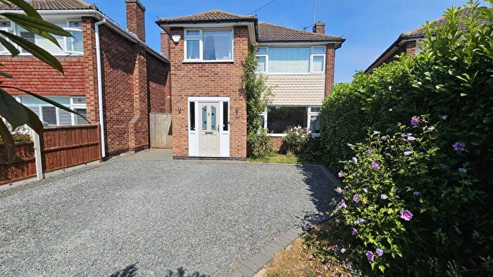 3 Bedroom Detached House For Sale In St. Mary's Road, Bingham, Nottingham, NG13