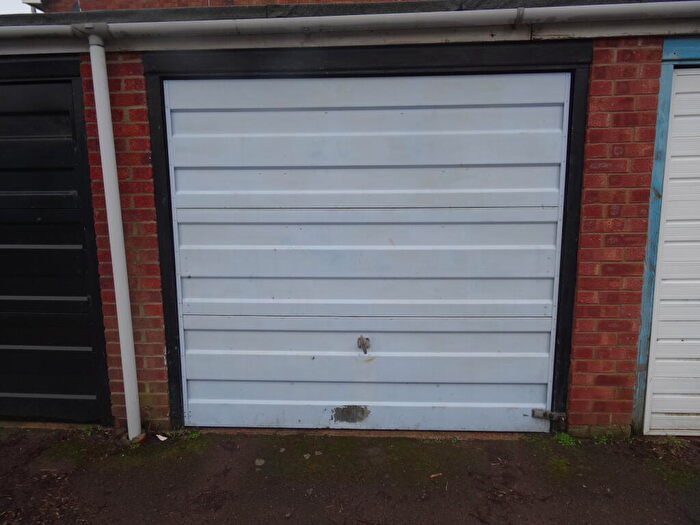 Garage / Parking To Rent In Antrim Road, Lincoln, LN5