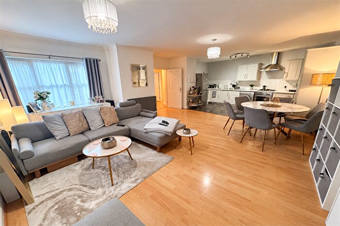 1 Bedroom Flat For Sale In Croham Road, Croham Road, CR2