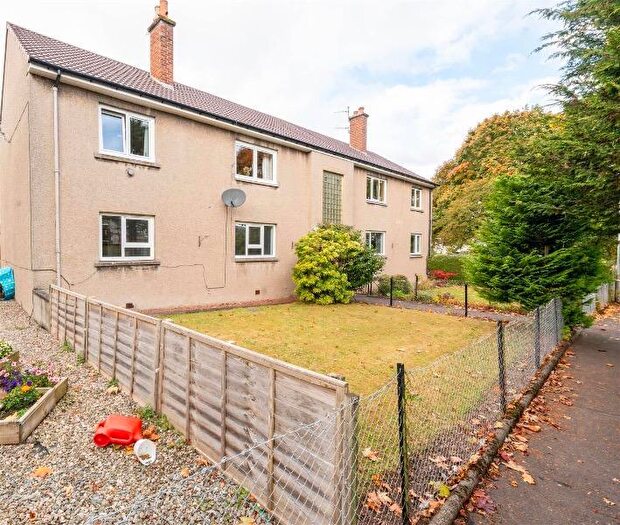 2 Bedroom Flat To Rent In Garry Place, Perth, Perthshire, PH2