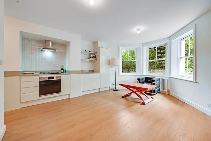 1 Bedroom Flat For Sale In Mowbray Road, London, NW6
