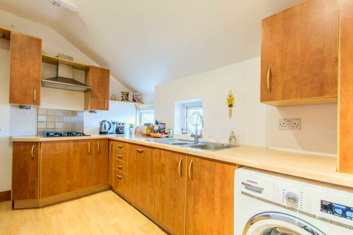 2 Bedroom Flat To Rent In High Street, High Barnet, Barnet, EN5
