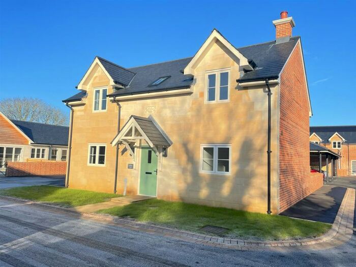 3 Bedroom Detached House To Rent In Netherhampton, Salisbury, SP2