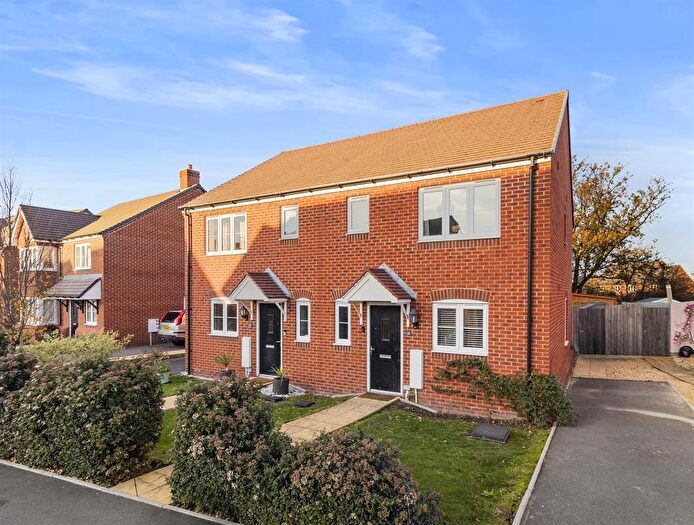 3 Bedroom Semi-Detached House For Sale In Kingston Close, Malvern, Worcestershire, WR13