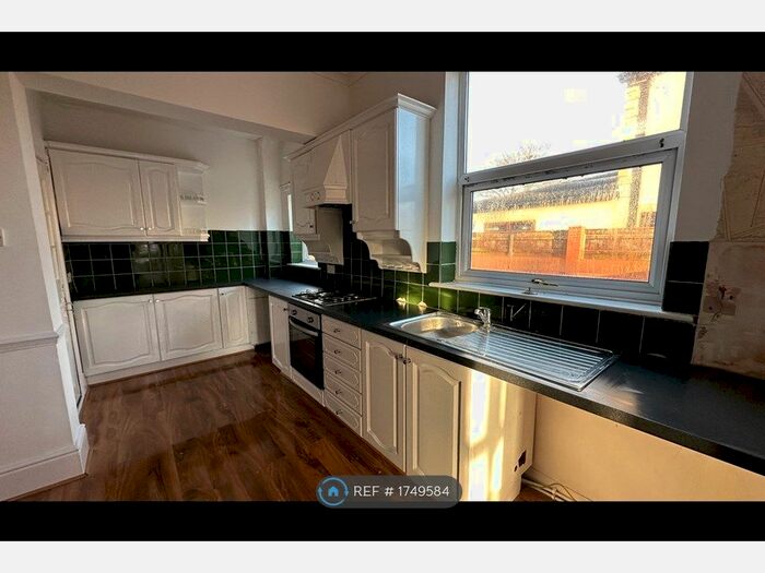 2 Bedroom Semi-Detached House To Rent In Fairfield Ave, Middlesbrough, TS5