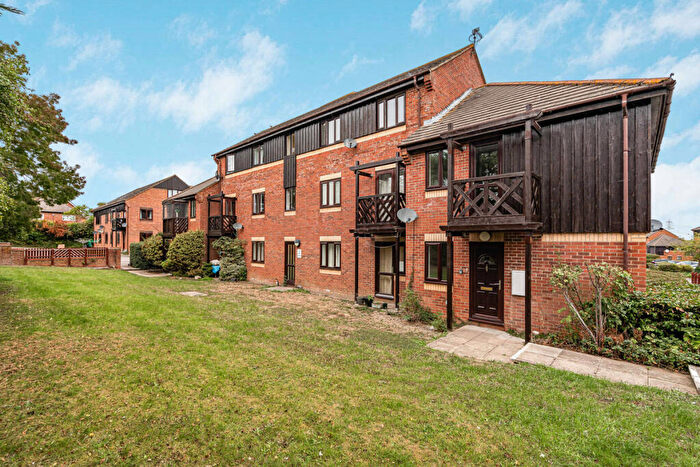 1 Bedroom Apartment For Sale In Roebuck Court, Didcot, OX11