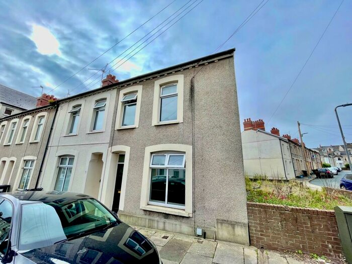 3 Bedroom House To Rent In Holmes Street, Barry, CF63