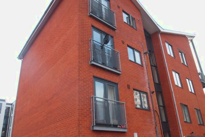 2 Bedroom Flat To Rent In Newcastle Street, Hulme, Manchester, M15