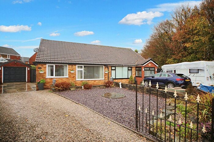 3 Bedroom Semi Detached House For Sale In Aldridge Close, Wigan, WN3