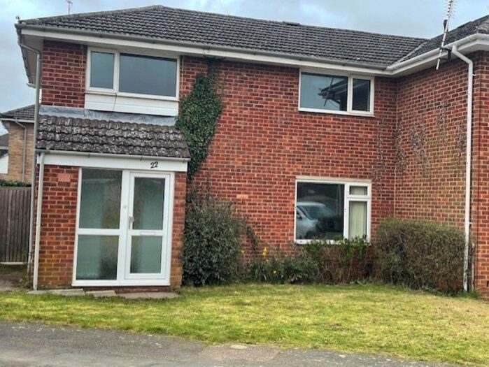 3 Bedroom Semi-Detached House To Rent In Ballio Road, Daventry, NN11